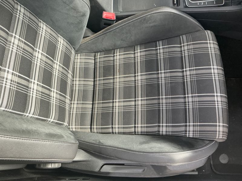 Volkswagen Golf VII 2.0 TDI GTD BlueMotion Tech 2015 – снимка 25