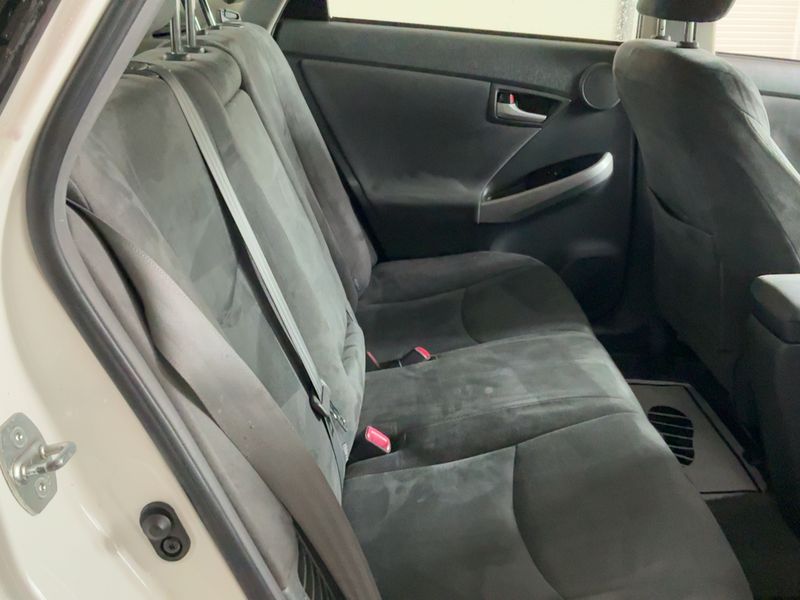 Toyota Prius 1.8 Life — zdjęcie 14