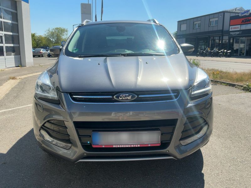 Ford Kuga 2.0 TDCi Titanium — zdjęcie 9