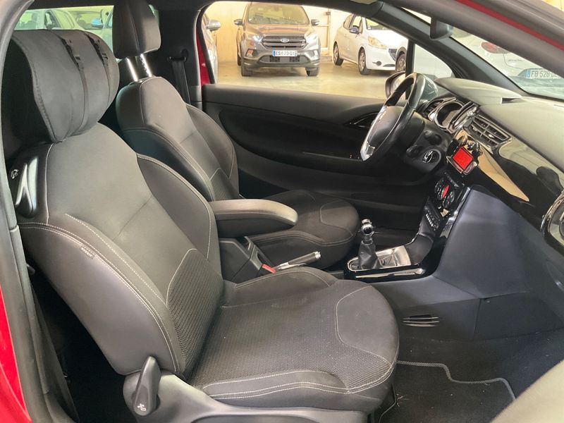 Citroen DS3 1.2 VTi SoChic — zdjęcie 3