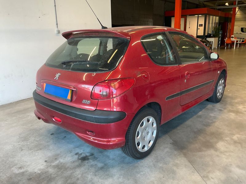Peugeot 206 1.4 Tendance — zdjęcie 2