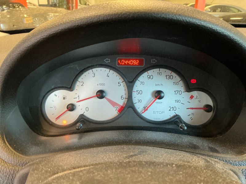 Peugeot 206 1.4 Tendance — zdjęcie 4