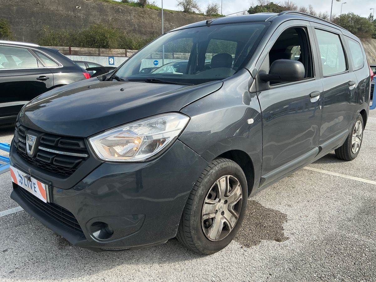 Dacia Lodgy 2019 — photo 1