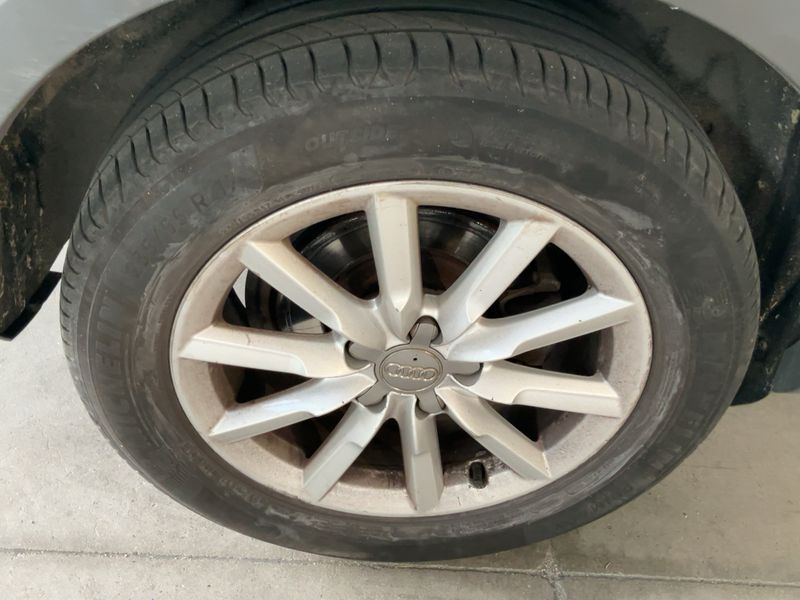 Audi Q3 2.0 TDI quattro 2012 – снимка 9