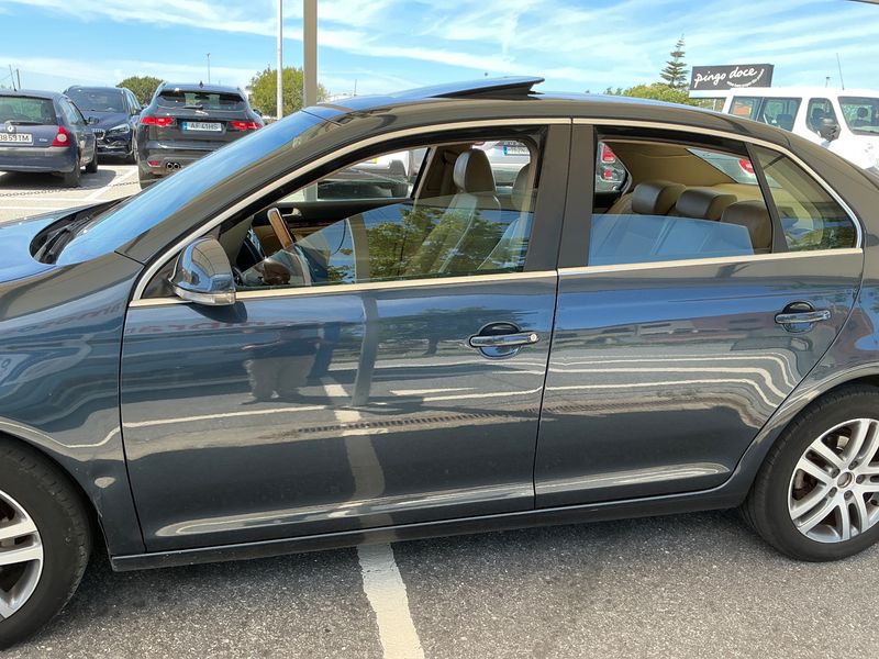 Volkswagen Jetta 1.9 TDI Advance — zdjęcie 4