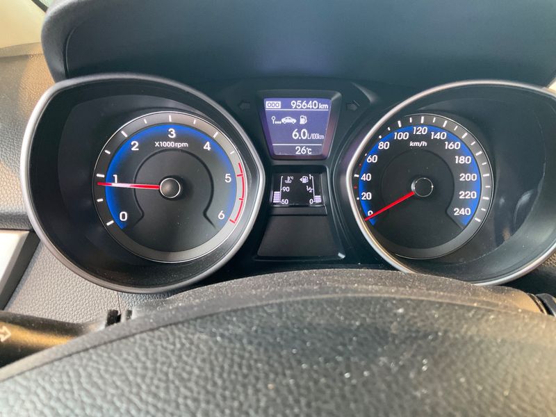 Hyundai i30 1.4 CRDi Classic 2014 – снимка 19