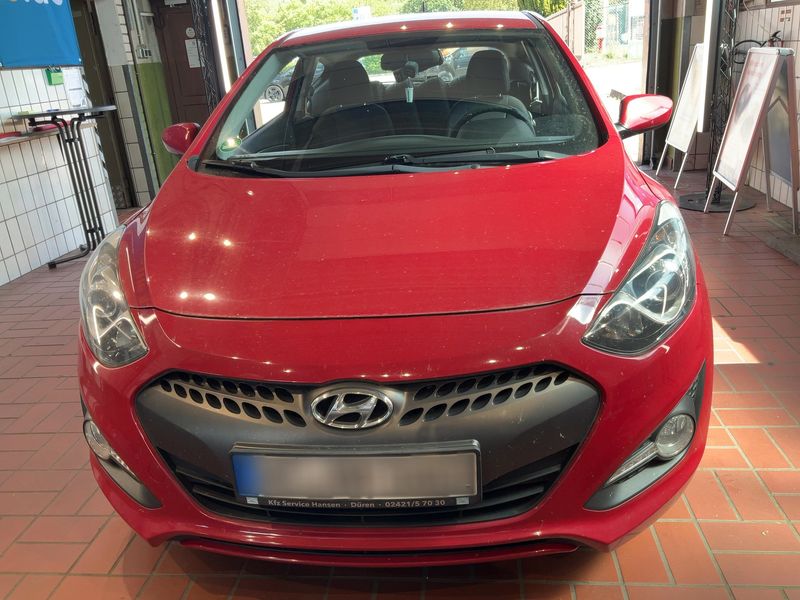 Hyundai i30 1.4 CRDi Classic 2014 – снимка 14