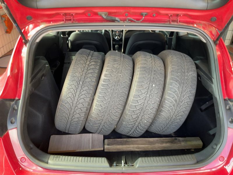 Hyundai i30 1.4 CRDi Classic 2014 – снимка 16