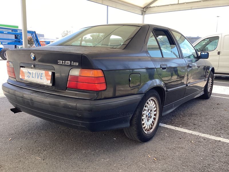 BMW 3er 318is — zdjęcie 2
