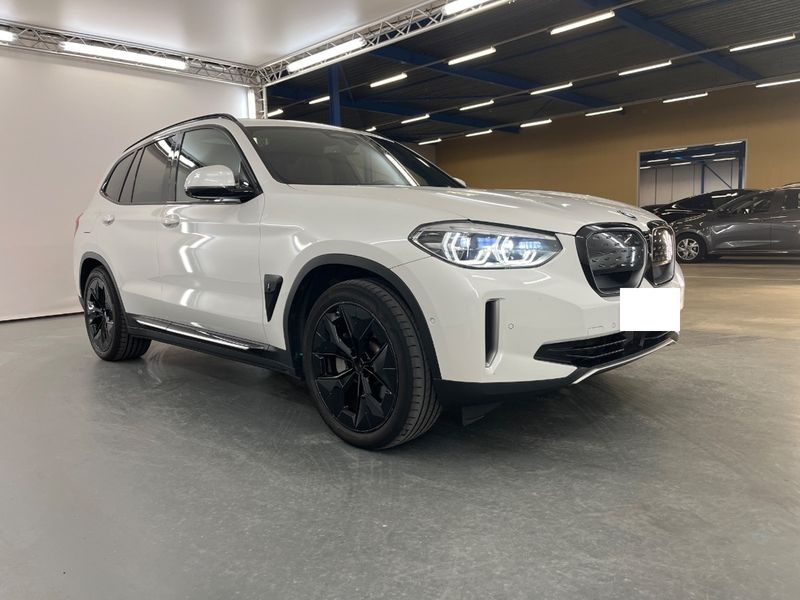 BMW iX3 electric drive 210 kW Impressive — zdjęcie 4