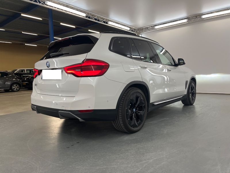 BMW iX3 electric drive 210 kW Impressive — zdjęcie 3