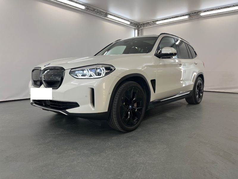BMW iX3 electric drive 210 kW Impressive