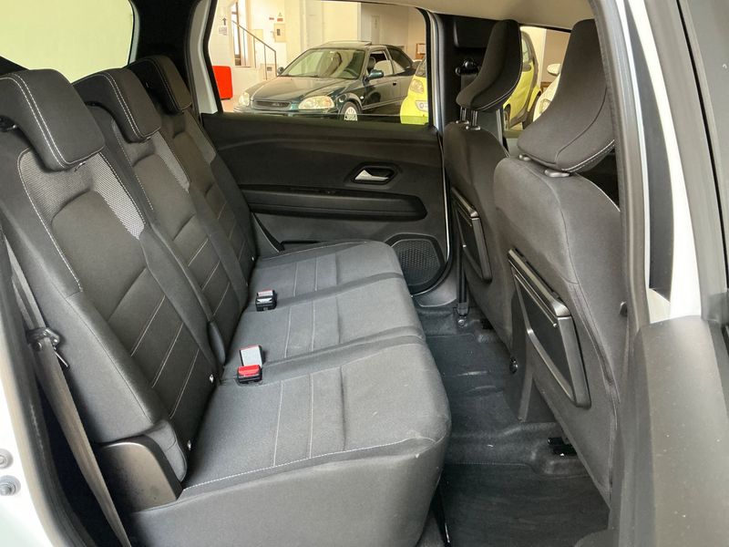 Dacia Jogger 1.0 TCe Extreme+ — zdjęcie 14