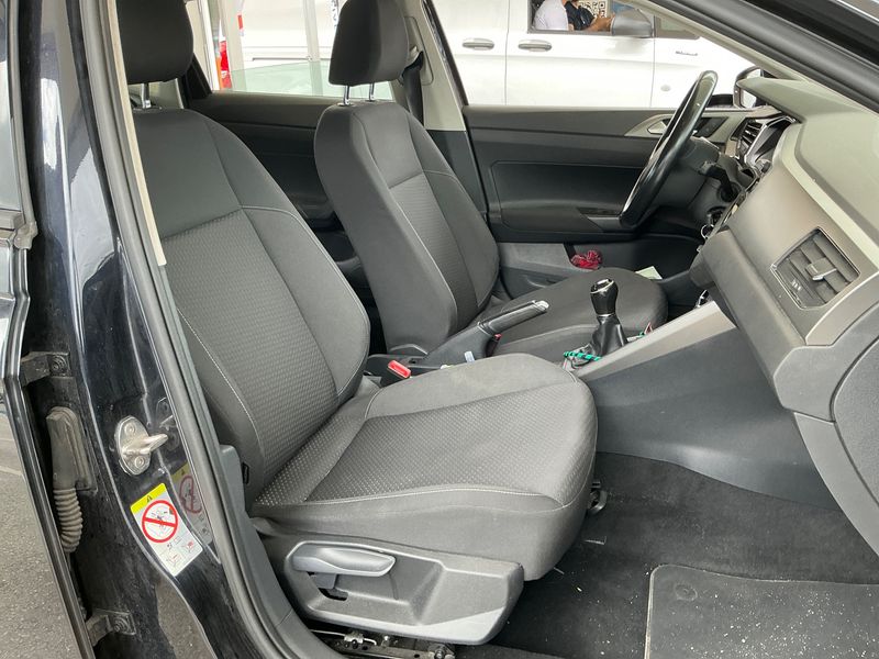 Volkswagen Polo 1.0 Advance — zdjęcie 11