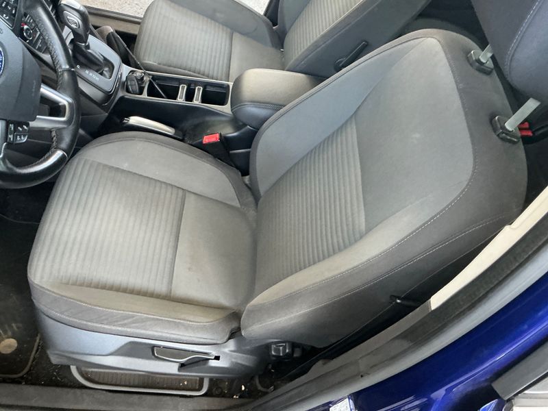 Ford Grand C-Max 1.5 TDCi Titanium 2017 – снимка 33