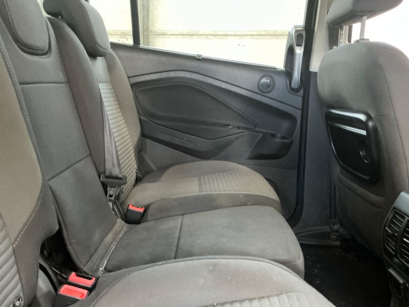 Ford Grand C-Max 1.5 TDCi Titanium 2017 – снимка 29