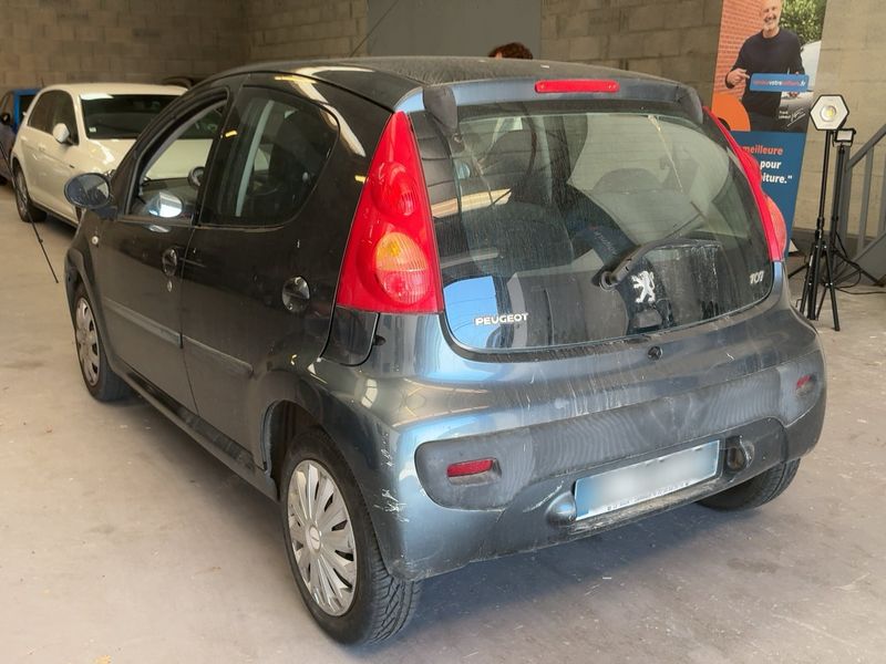 Peugeot 107 1.0 Trendy — zdjęcie 3