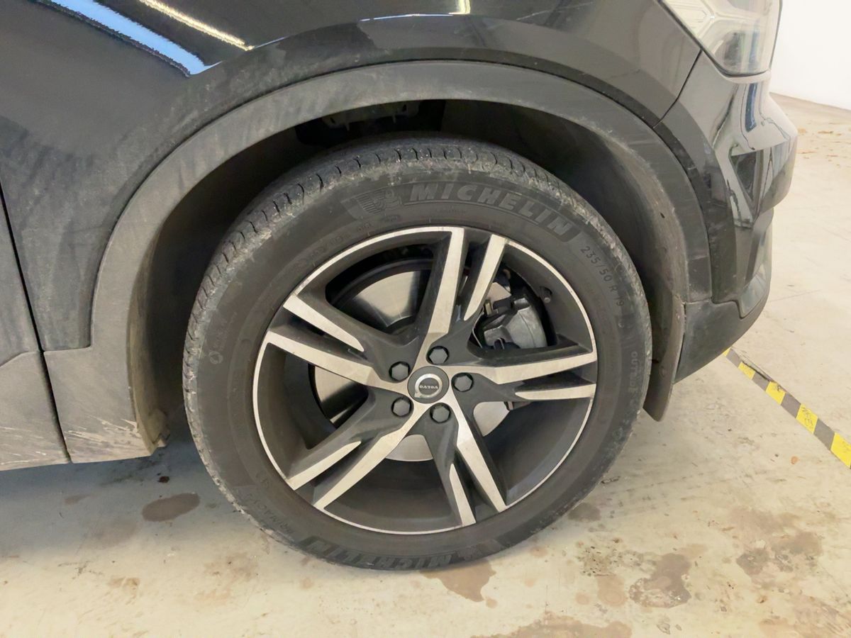 Volvo XC40 2021 — photo 12