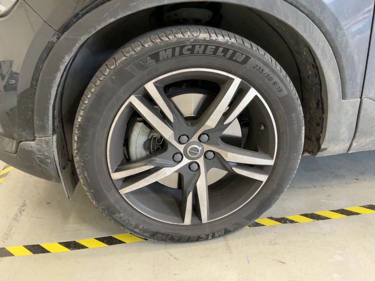 Volvo XC40 2021 — photo 4