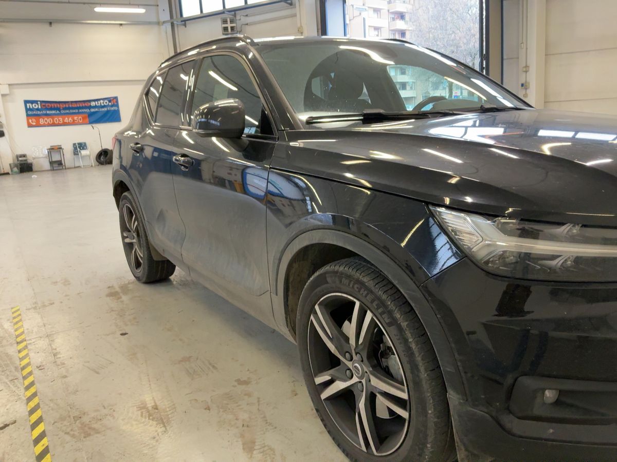 Volvo XC40 2021 — photo 13