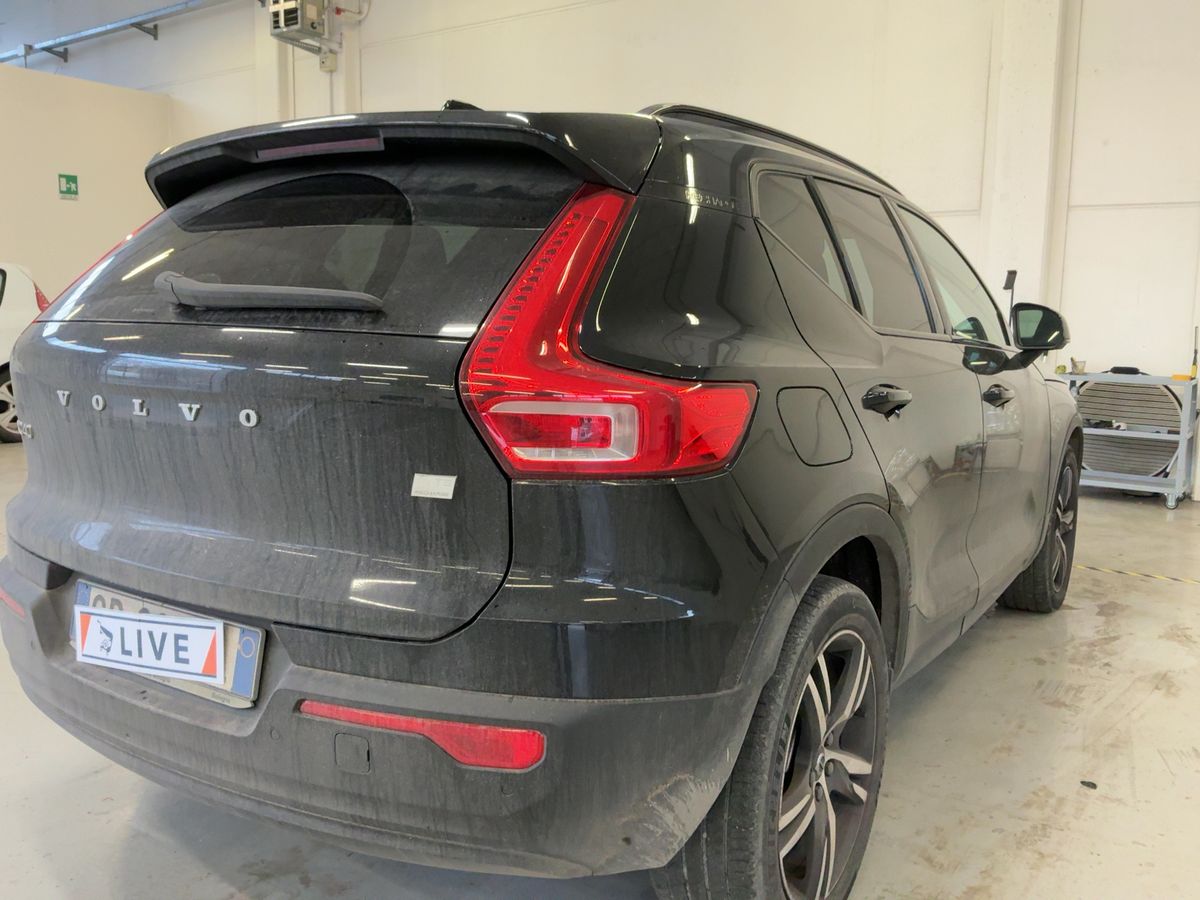 Volvo XC40 2021 — photo 9