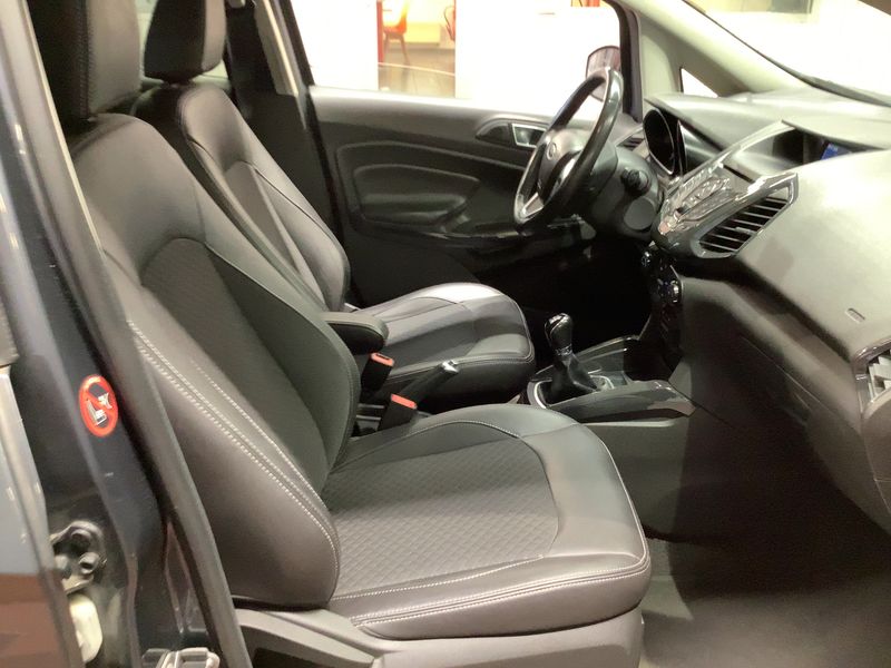 Ford EcoSport 1.0 EcoBoost Titanium — zdjęcie 11