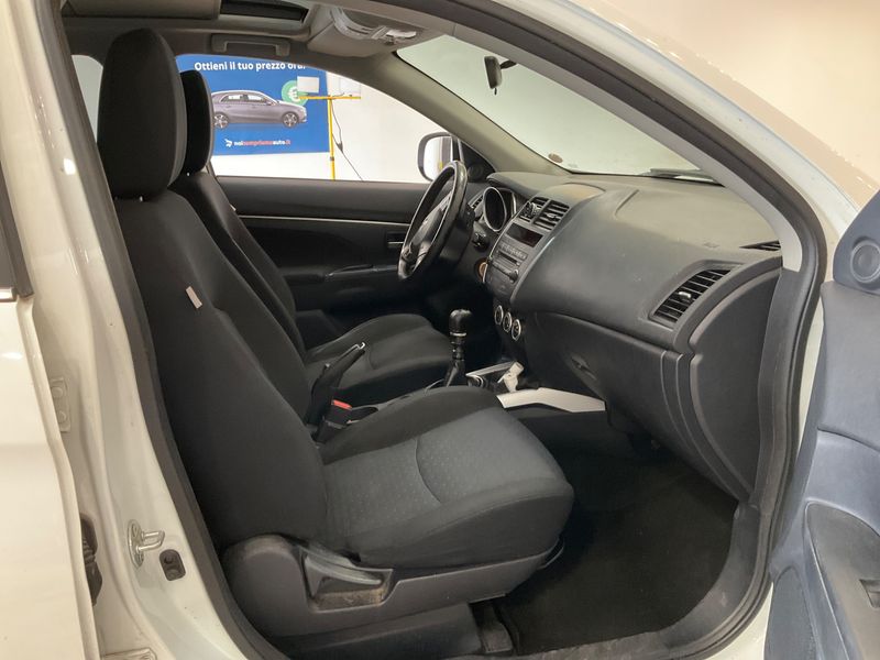 Mitsubishi ASX 1.8 DI-D Invite 2WD — zdjęcie 3