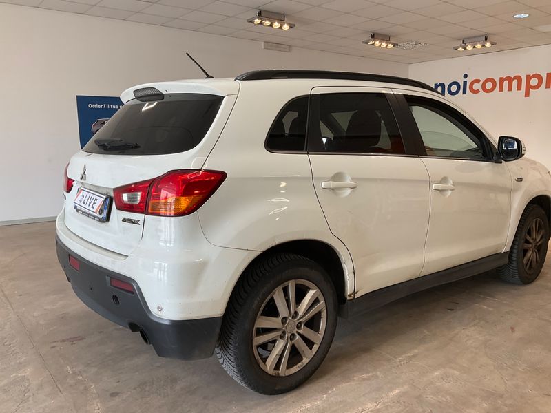 Mitsubishi ASX 1.8 DI-D Invite 2WD — zdjęcie 2