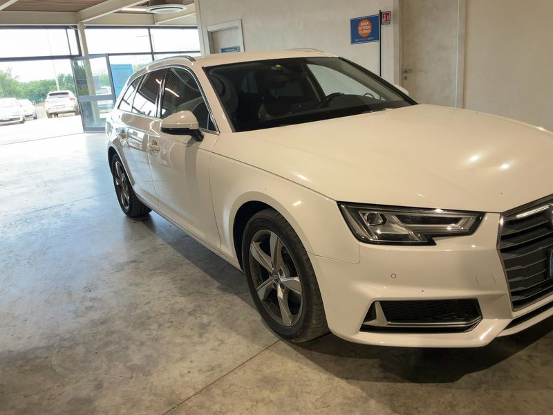 Audi A4 35 TDI S line Edition — zdjęcie 8
