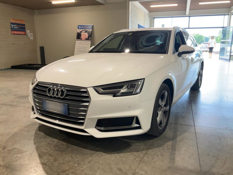 Audi A4 35 TDI S line Edition