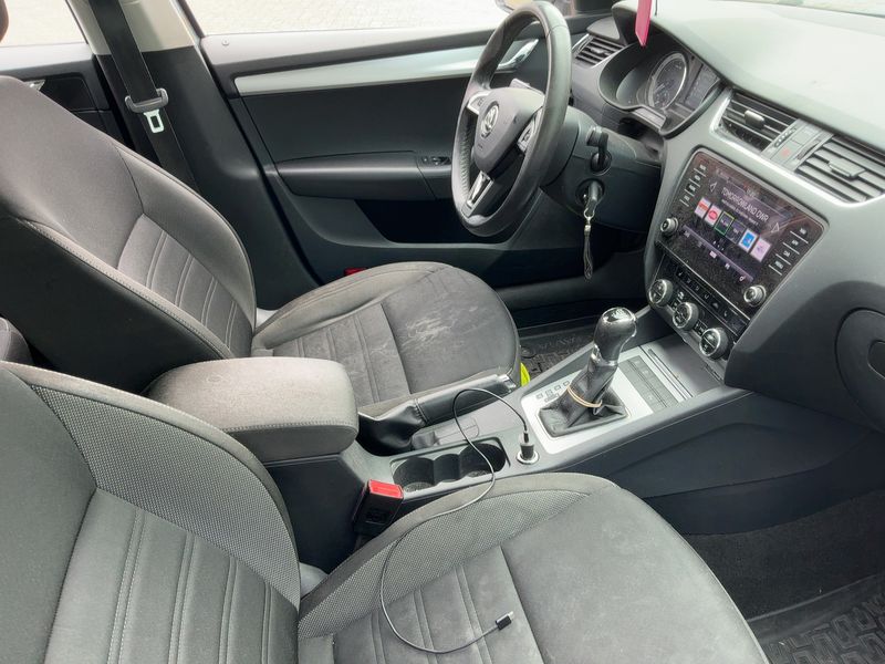 Skoda Octavia 1.5 TSI ACT Ambition — zdjęcie 11