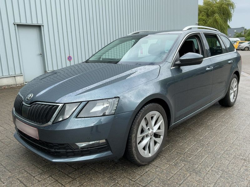 Skoda Octavia 1.5 TSI ACT Ambition — zdjęcie 1