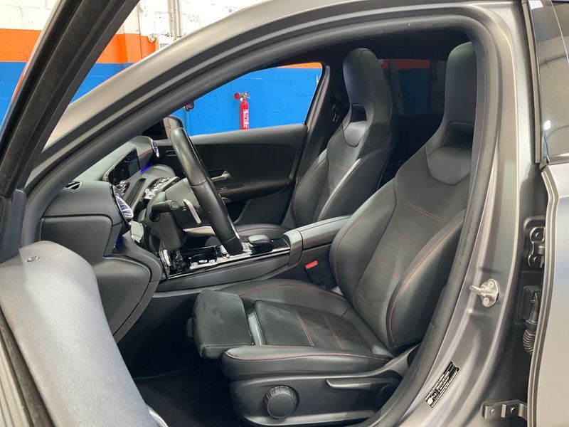 Mercedes-Benz A-Klasse A 180 d AMG Line 2021 – снимка 26