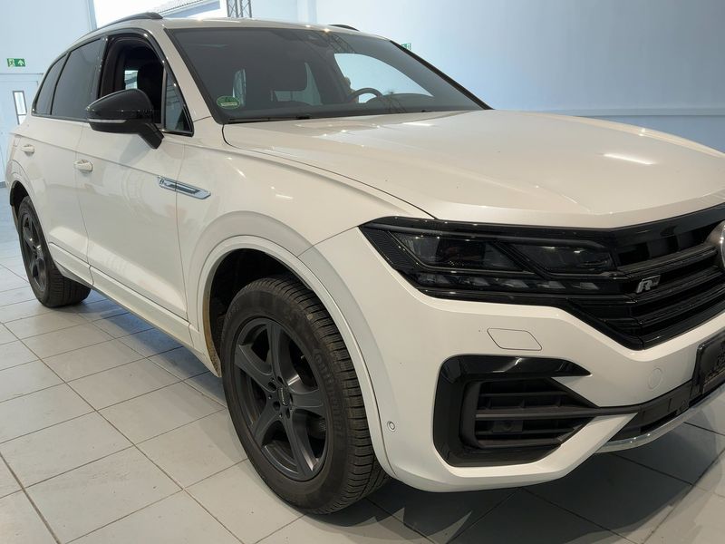 Volkswagen Touareg 3.0 V6 TDI R-Line 4Motion — zdjęcie 8