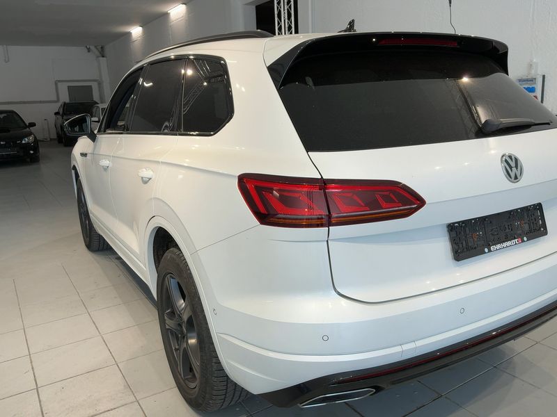 Volkswagen Touareg 3.0 V6 TDI R-Line 4Motion — zdjęcie 3