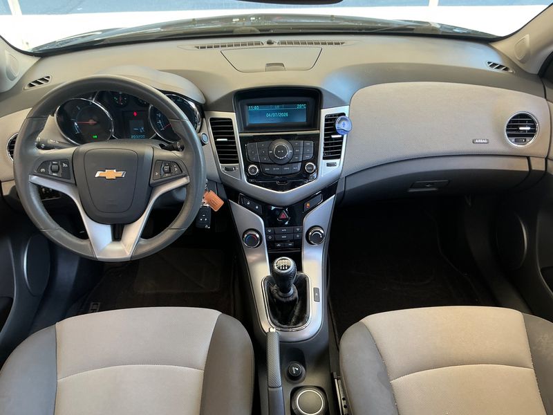 Chevrolet Cruze 2.0 Diesel LT — zdjęcie 12