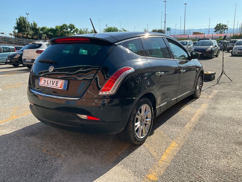 Lancia Delta 1.6 Diesel Oro — zdjęcie 2