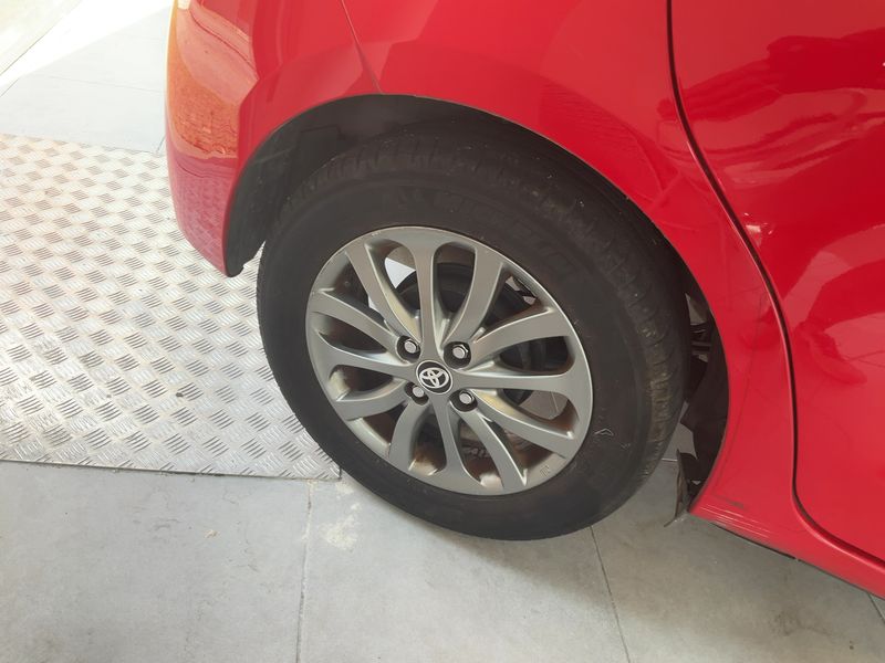 Toyota Yaris 1.0 VVT-i Active 2016 – снимка 9