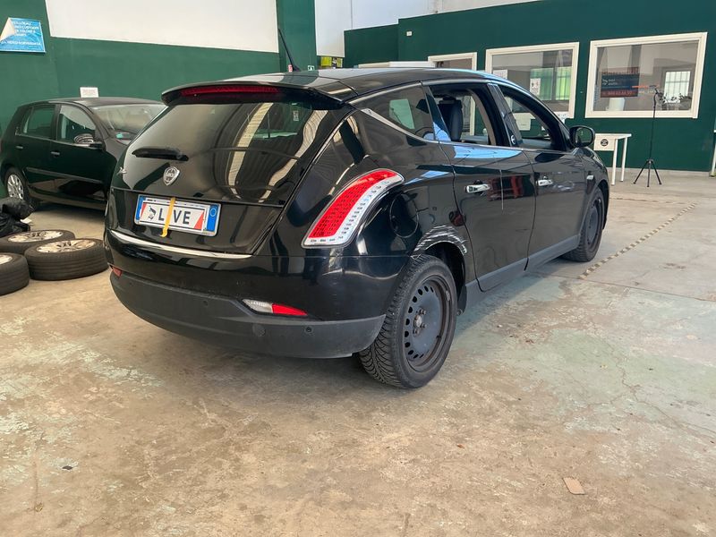 Lancia Delta 1.4 Turbo LPG Gold — zdjęcie 2