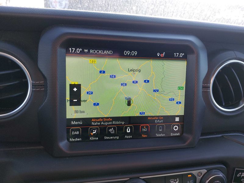 Jeep Wrangler Unlimited 2.0 4xe Plug-in Hybrid Sahara — zdjęcie 13