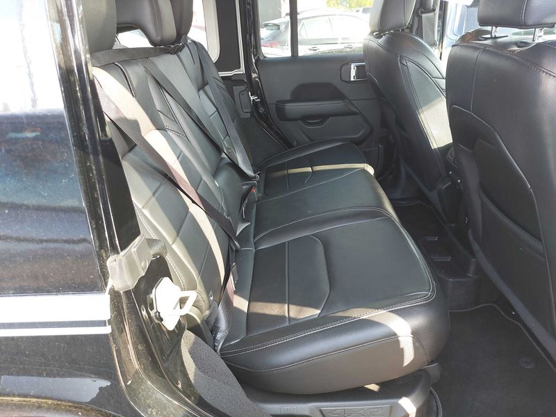 Jeep Wrangler Unlimited 2.0 4xe Plug-in Hybrid Sahara — zdjęcie 14