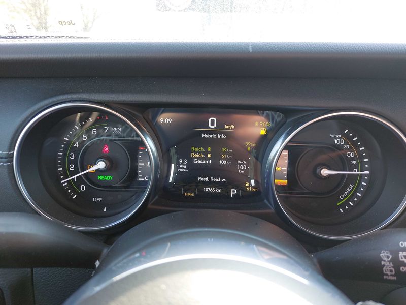 Jeep Wrangler Unlimited 2.0 4xe Plug-in Hybrid Sahara — zdjęcie 12