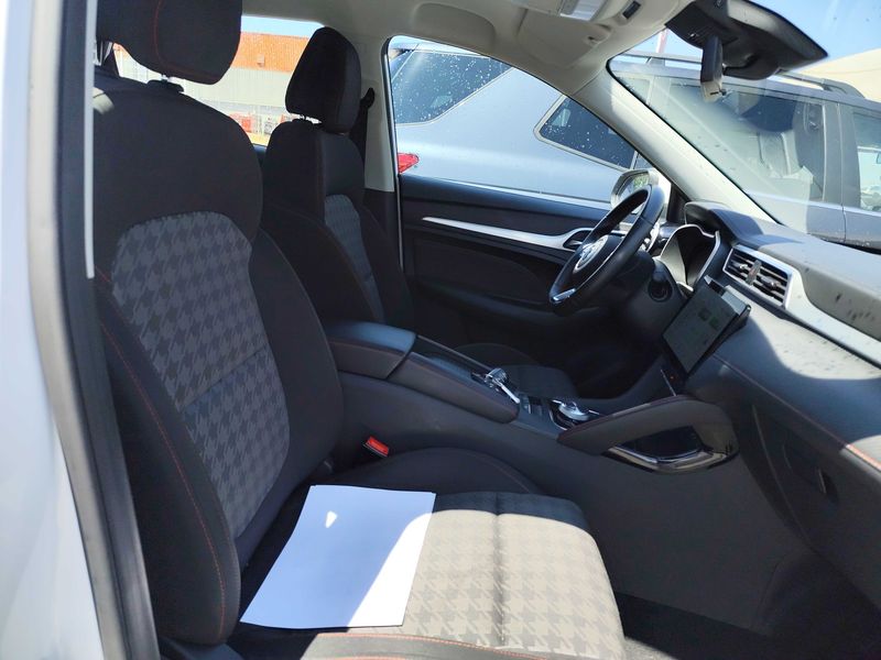 MG ZS electric drive 130 kW Comfort — zdjęcie 10