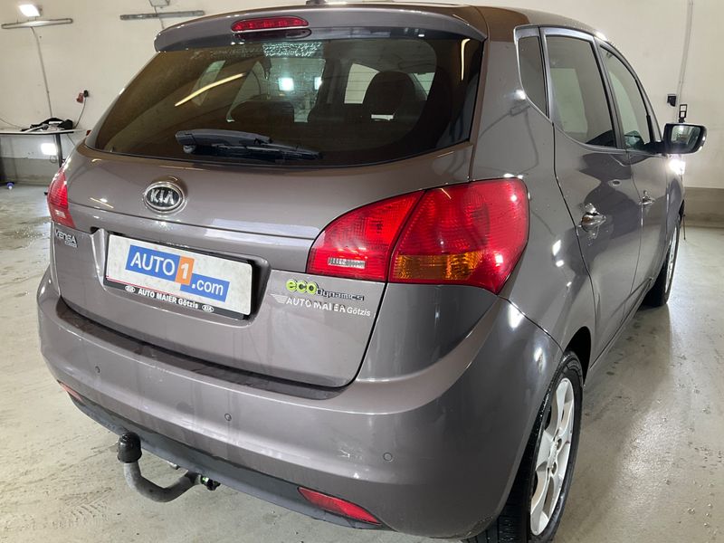 Kia Venga 1.6 CRDi ActivePro Surf&Drive — zdjęcie 2