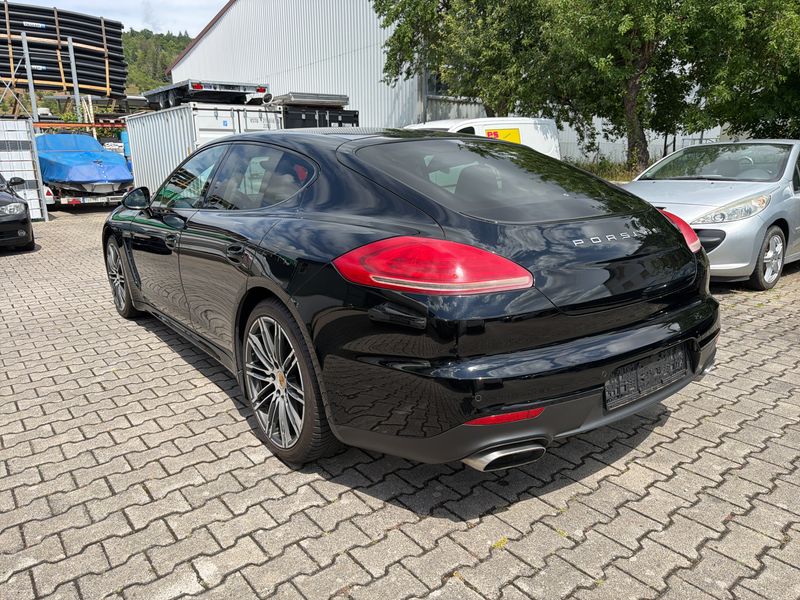 Porsche Panamera 4 Edition — zdjęcie 3