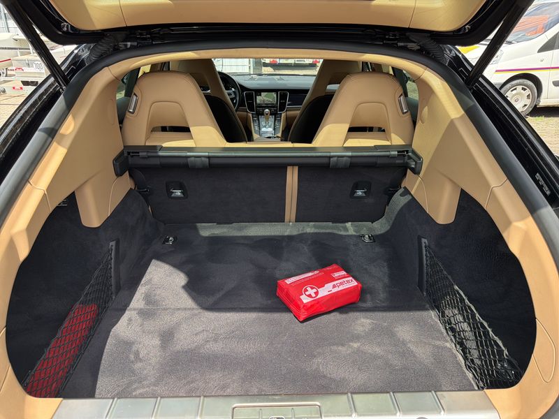 Porsche Panamera 4 Edition — zdjęcie 9