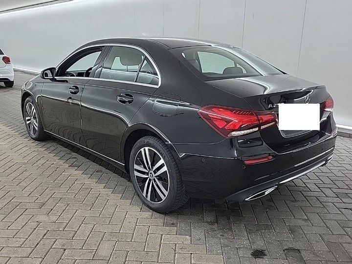 Mercedes-Benz A-Klasse Limousine A 250e Progressive — zdjęcie 2