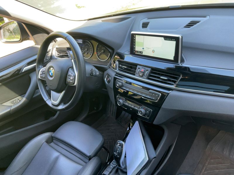 BMW X1 sDrive 18i xLine — zdjęcie 12
