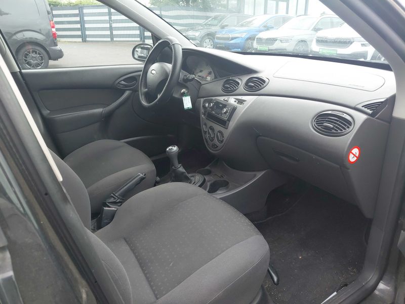 Ford Focus 1.6 Trend 2004 – снимка 9