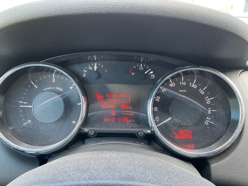 Peugeot 5008 2.0 Blue-HDi Allure — zdjęcie 13